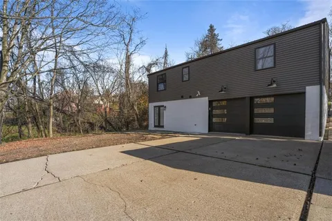 $385,000 | 32 Green Oak Drive, Coraopolis, PA 15108