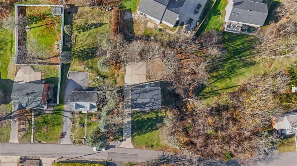32 Green Oak Drive Coraopolis, PA 15108 - Photo 38 of 40 an aerial view of residential houses with outdoor space