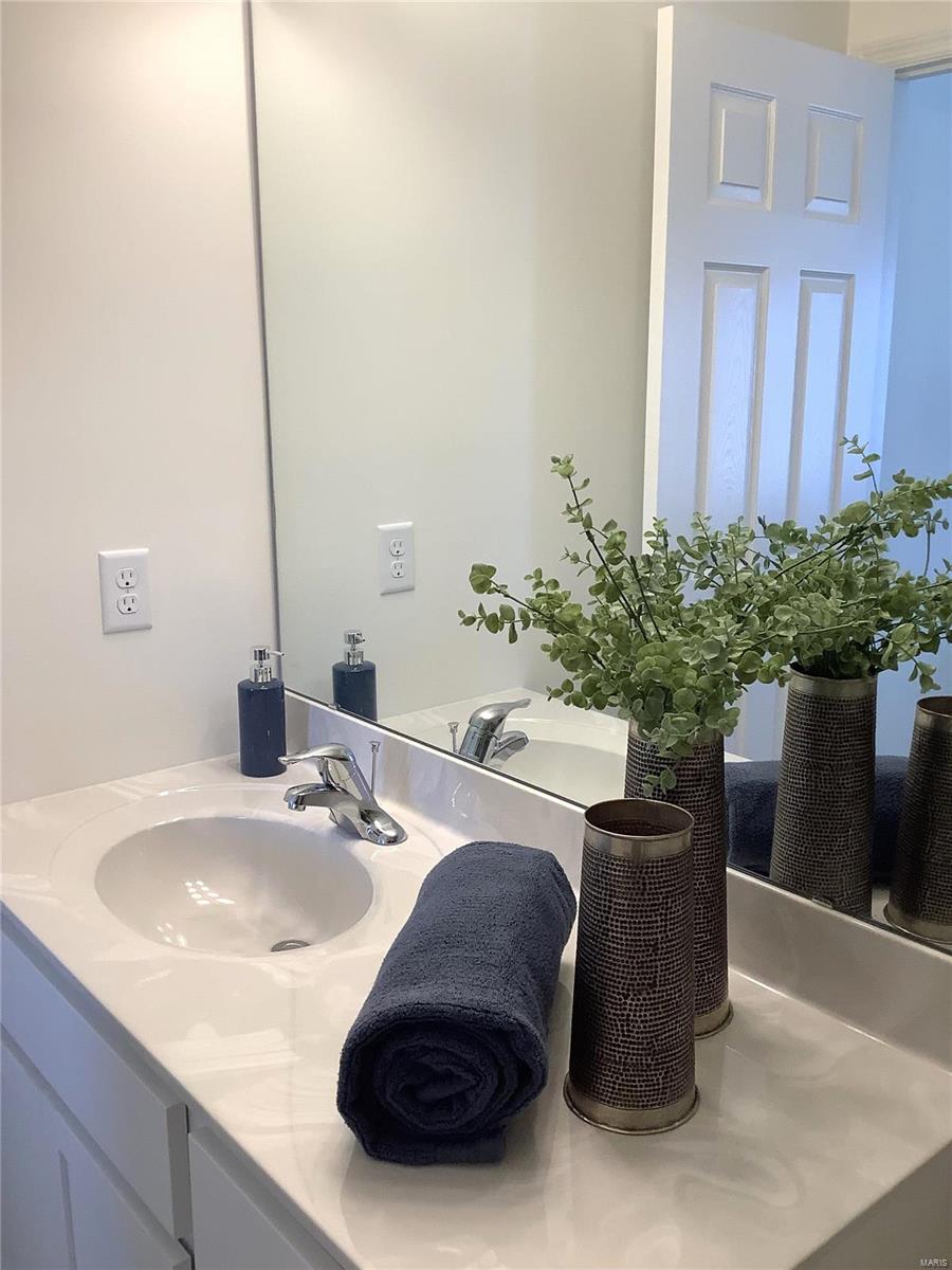 3136 Pirogue Street St. Charles, MO 63301 - Photo 7 of 9