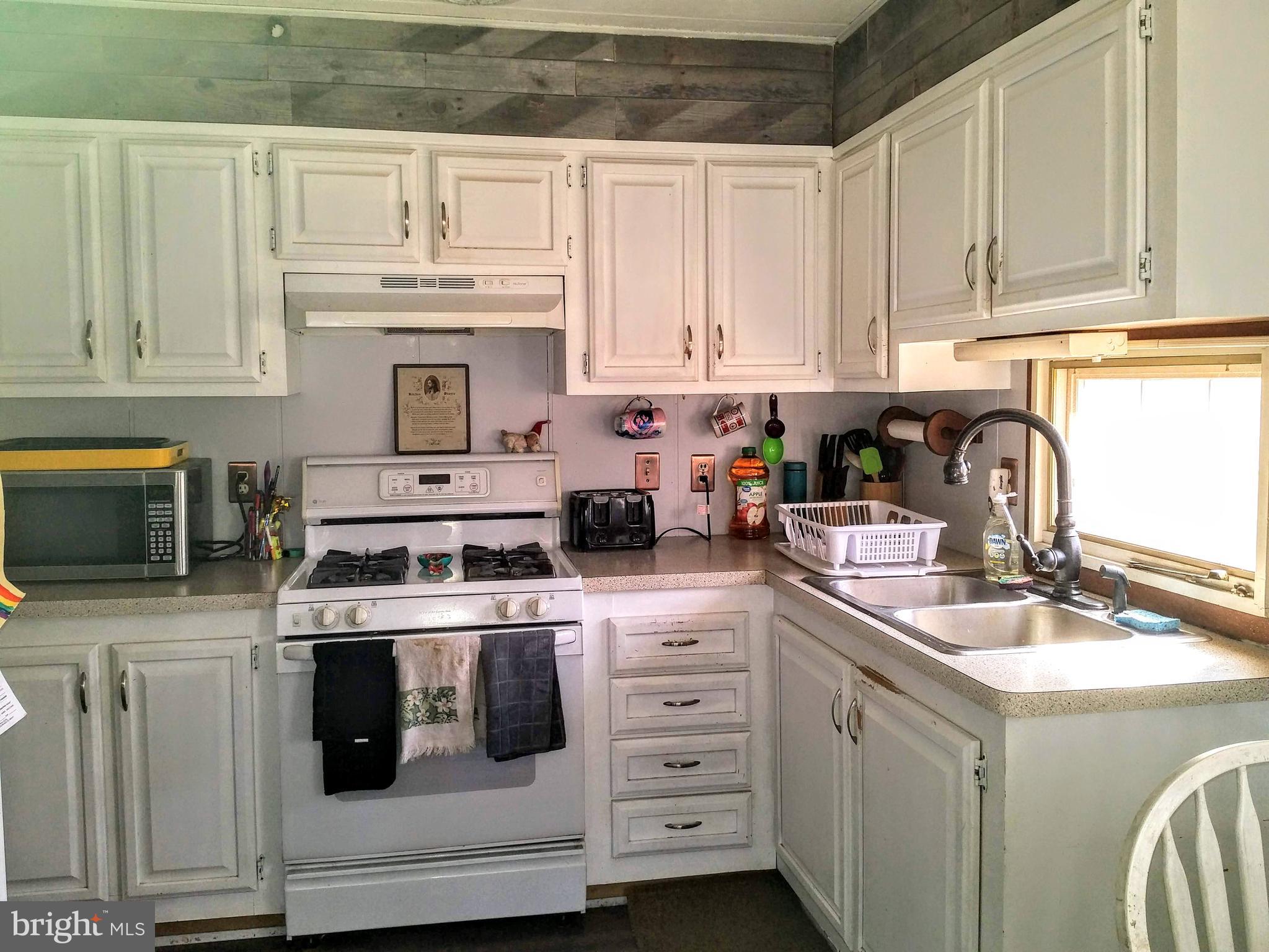 181 Cookstown New Egypt Road Cookstown, NJ 08511 - Photo 5 of 28 Gallery Image 5