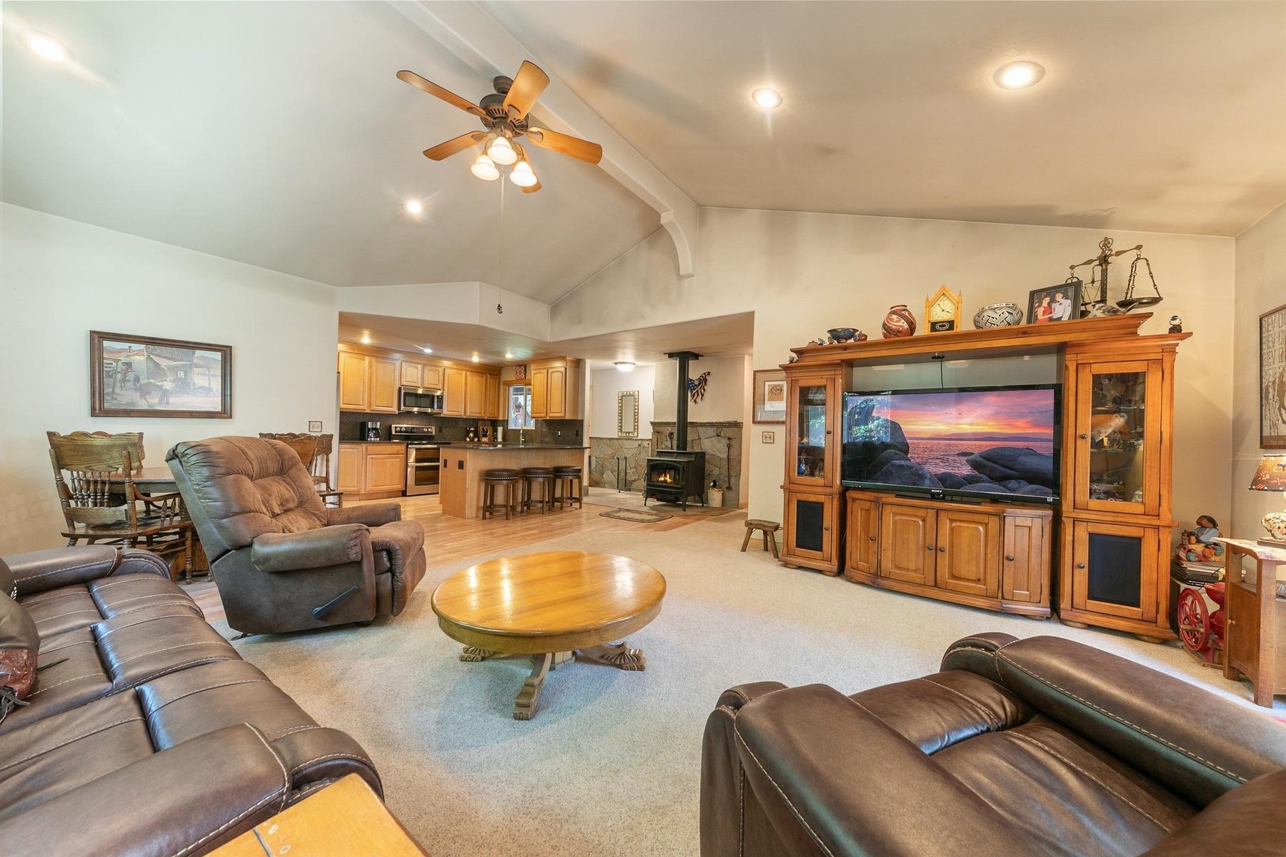 10666 Torrey Pine Road Truckee, CA 96161 - Photo 8 of 21