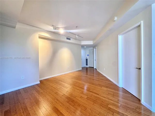 $5,800 | 5970 Indian Creek Drive, Unit 203, Miami Beach, FL 33140