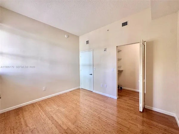 $5,800 | 5970 Indian Creek Drive, Unit 203, Miami Beach, FL 33140