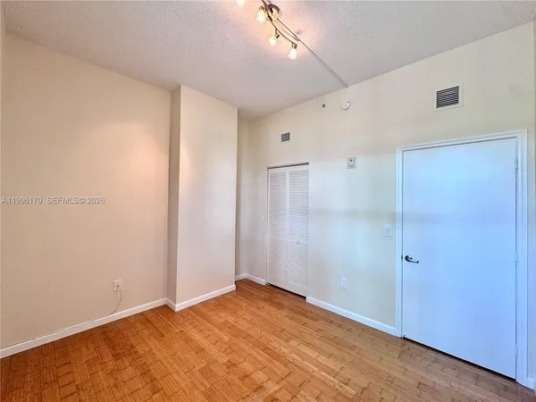 $5,800 | 5970 Indian Creek Drive, Unit 203, Miami Beach, FL 33140