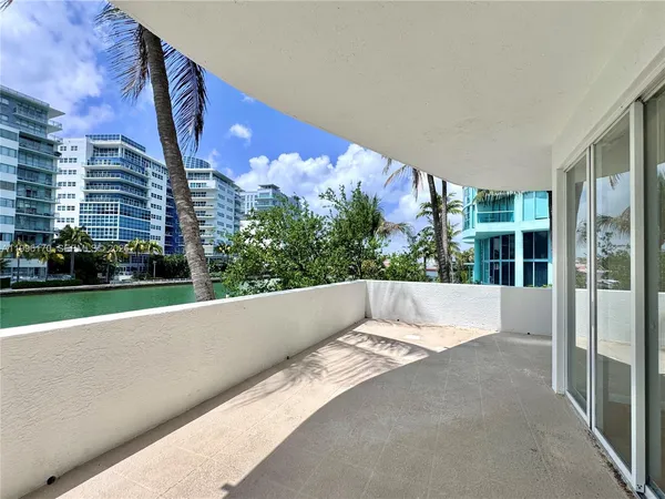 $5,800 | 5970 Indian Creek Drive, Unit 203, Miami Beach, FL 33140