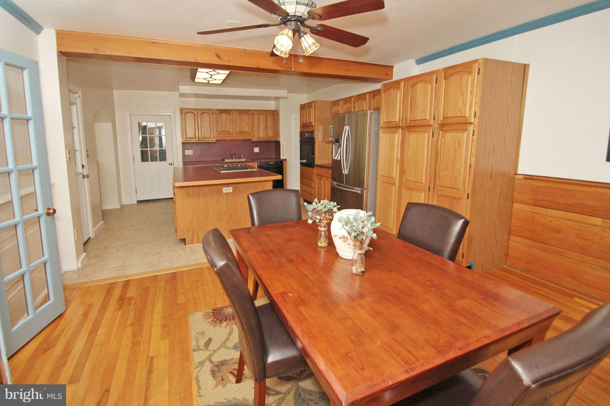 1309 Pinecrest Court Silver Spring, MD 20910 - Photo 11 of 27 Family Room