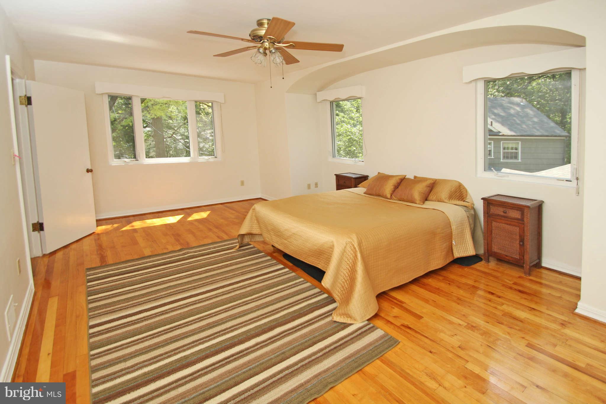 1309 Pinecrest Court Silver Spring, MD 20910 - Photo 18 of 27 Bedroom Master
