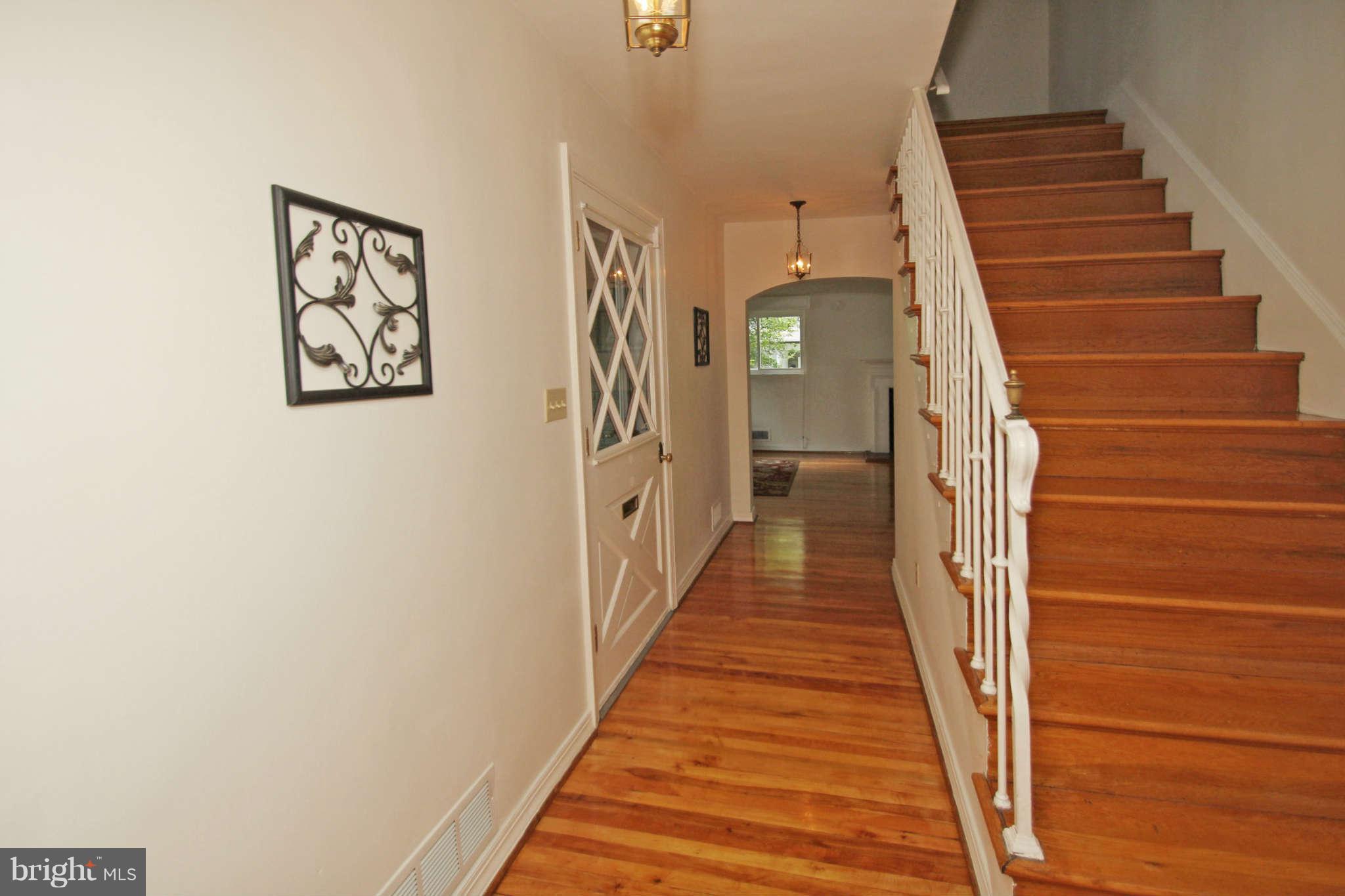 1309 Pinecrest Court Silver Spring, MD 20910 - Photo 3 of 27 Interior General