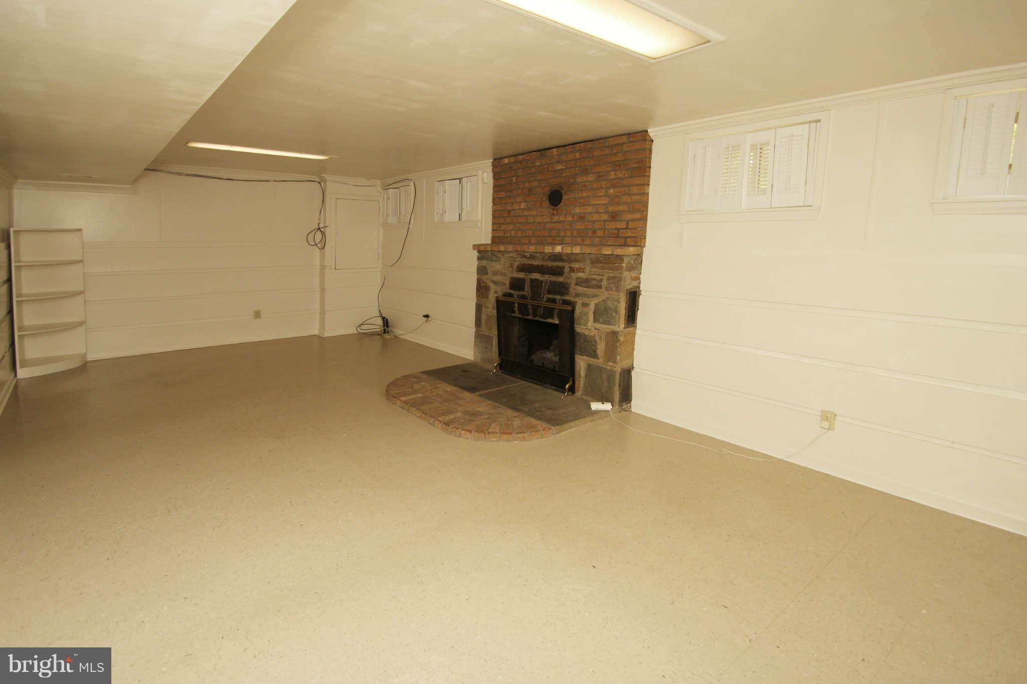 1309 Pinecrest Court Silver Spring, MD 20910 - Photo 27 of 27 Interior General