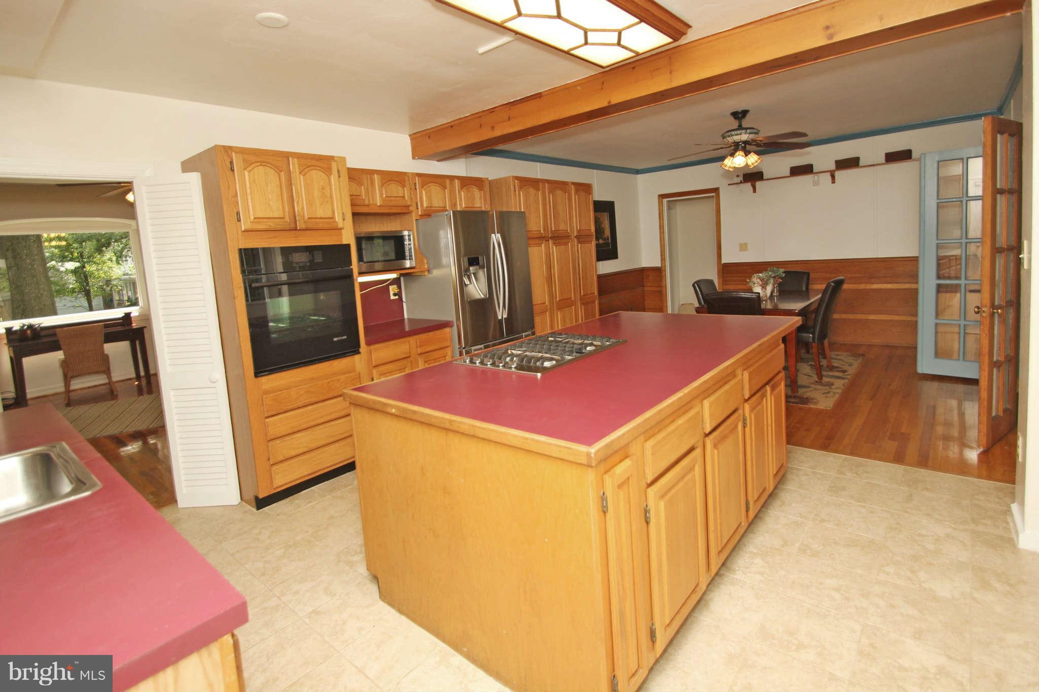 1309 Pinecrest Court Silver Spring, MD 20910 - Photo 10 of 27 Kitchen