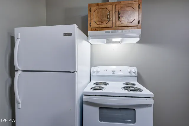 $900 | 175 Scenic Road, Unit 4, Unicoi, TN 37692