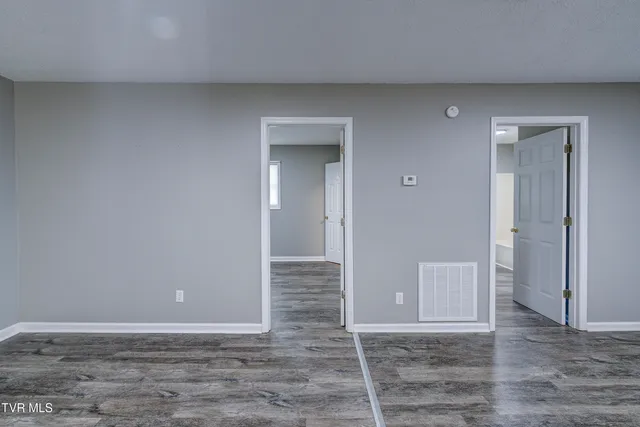 $900 | 175 Scenic Road, Unit 4, Unicoi, TN 37692