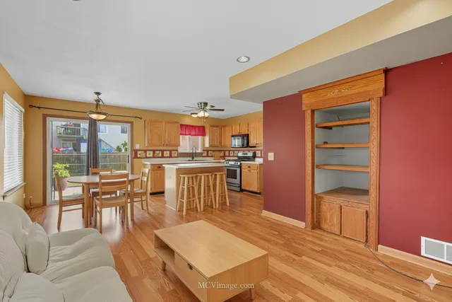 $290,000 | 43 West Rustic Lane, Round Lake Beach, IL 60073