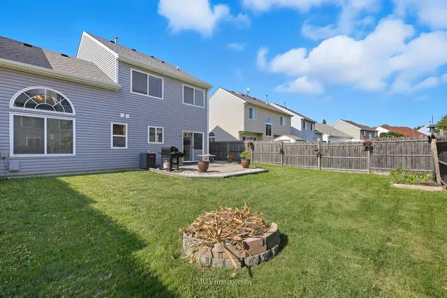 $290,000 | 43 West Rustic Lane, Round Lake Beach, IL 60073