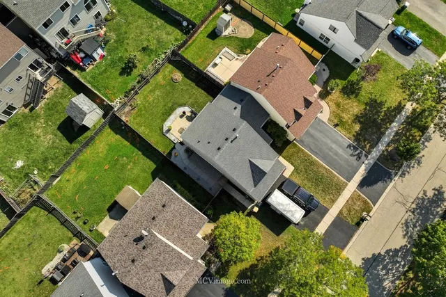 $290,000 | 43 West Rustic Lane, Round Lake Beach, IL 60073