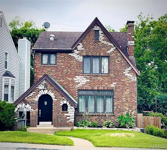 $618,000 | 1129 Terrace Drive, Richmond Heights, MO 63117
