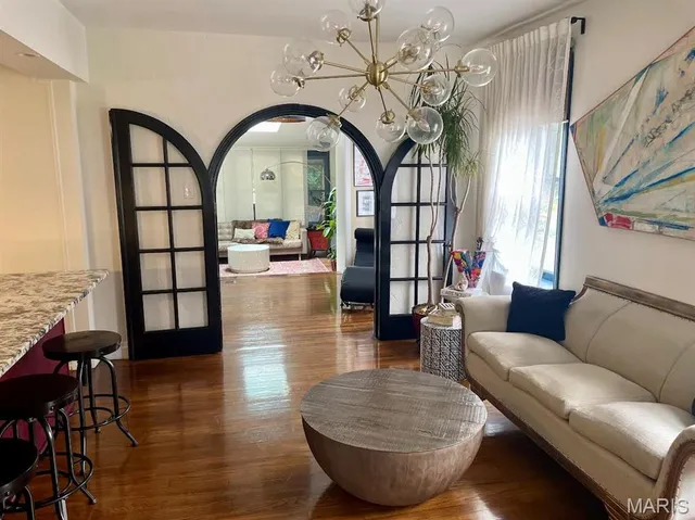 $618,000 | 1129 Terrace Drive, Richmond Heights, MO 63117