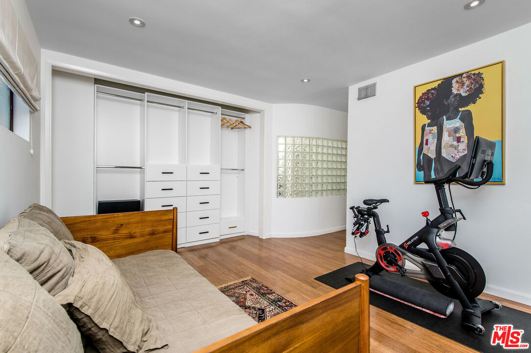 11752 Bellagio Road, Unit 1 Los Angeles, CA 90049 - Photo 19 of 23