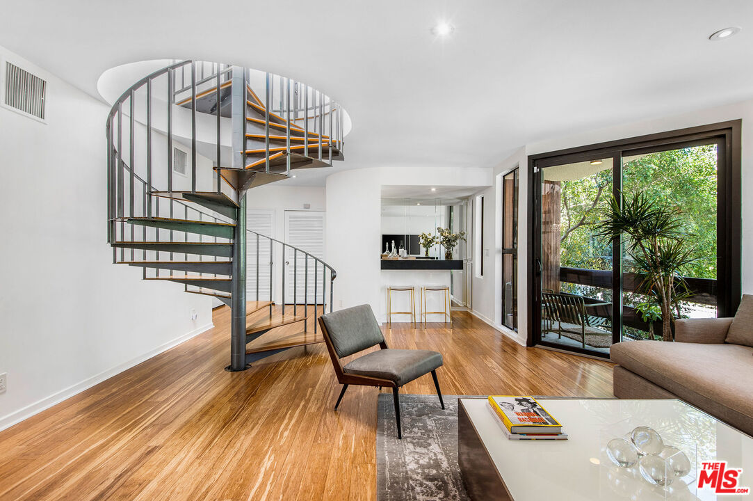 11752 Bellagio Road, Unit 1 Los Angeles, CA 90049 - Photo 4 of 23