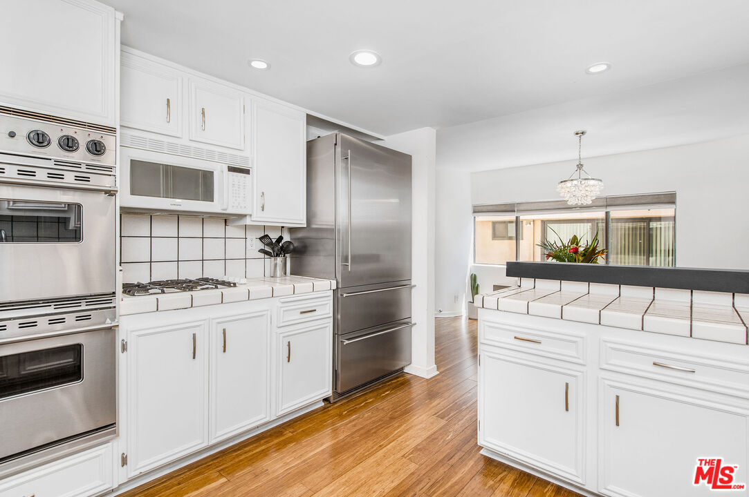 11752 Bellagio Road, Unit 1 Los Angeles, CA 90049 - Photo 9 of 23