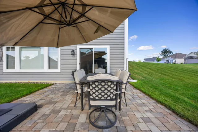 $599,000 | 10706 28th Court Northeast, St. Michael, MN 55376