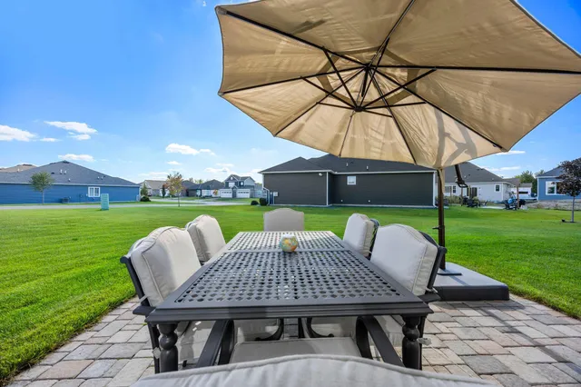 $599,000 | 10706 28th Court Northeast, St. Michael, MN 55376