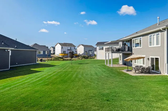 $599,000 | 10706 28th Court Northeast, St. Michael, MN 55376