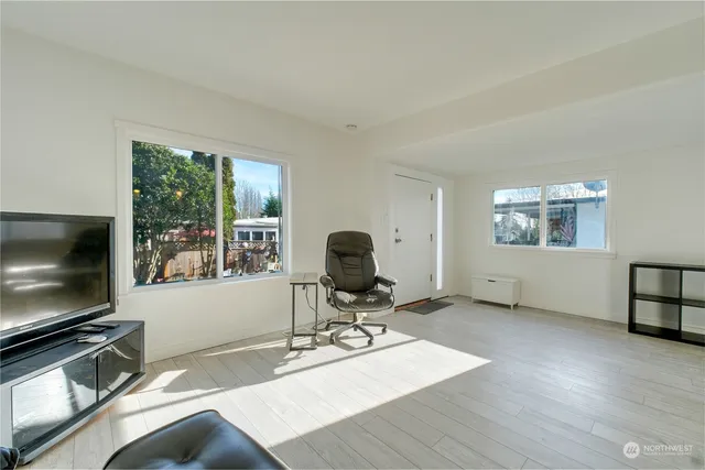 $147,000 | 24222 54th Avenue West, Unit 19, Mountlake Terrace, WA 98043