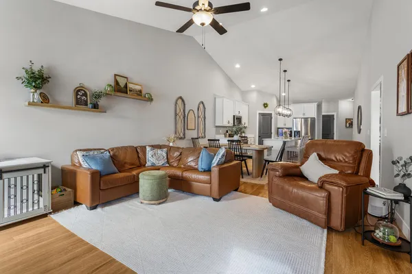 $319,900 | 7 Prairie Trail, Monticello, IL 61856