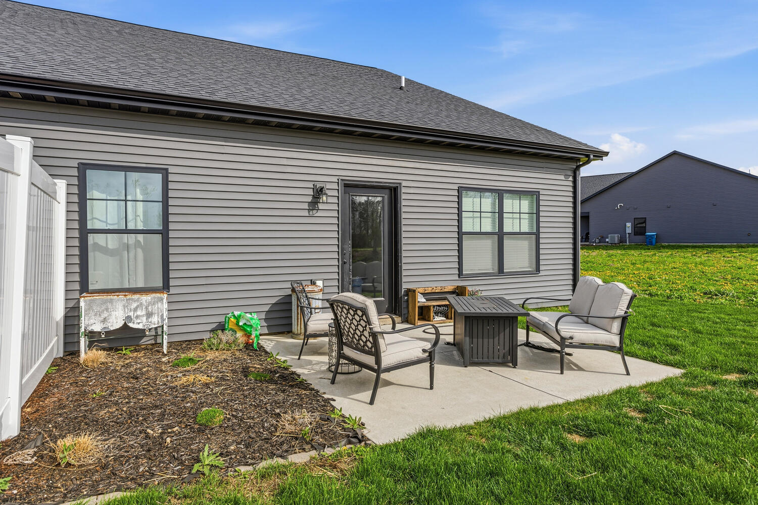 7 Prairie Trail Monticello, IL 61856 - Photo 32 of 34