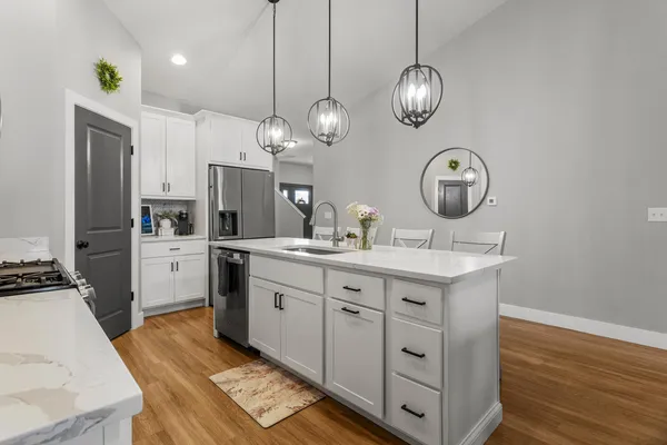 $319,900 | 7 Prairie Trail, Monticello, IL 61856