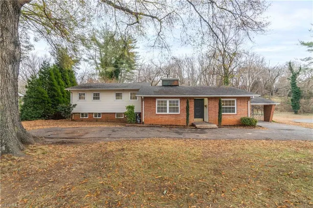 $424,900 | 5251 Silas Creek Parkway, Winston-Salem, NC 27106