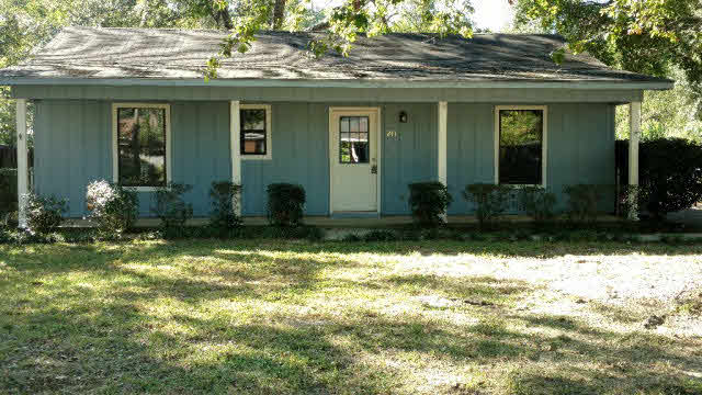 211 West Sycamore Avenue Foley, AL 36535 - Photo 1 of 30
