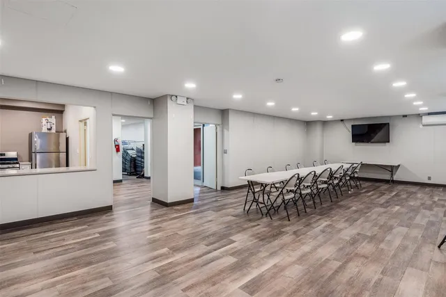 $385,000 | 90-60 Union Turnpike, Unit 9E | Forest Park