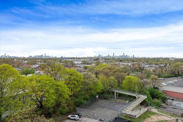 $385,000 | 90-60 Union Turnpike, Unit 9E | Forest Park