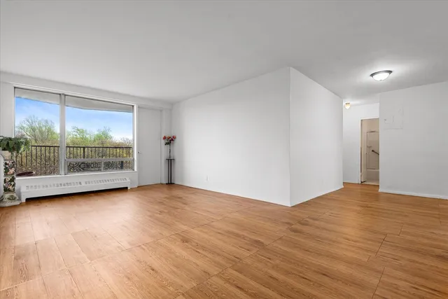 $385,000 | 90-60 Union Turnpike, Unit 9E | Forest Park