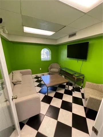 $1,200 | 3701 Canal Street, Unit B, New Orleans, LA 70119