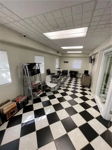 $1,200 | 3701 Canal Street, Unit B, New Orleans, LA 70119