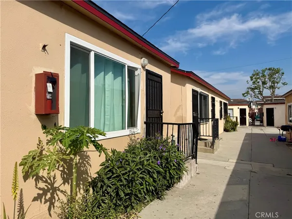 $1,500,000 | 4244 East Compton Boulevard, Compton, CA 90221