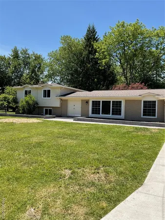 $412,000 | 7096 Riverstone Road, West Bloomfield, MI 48322