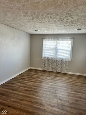 $1,300 | 6497 West 300 South, Anderson, IN 46011