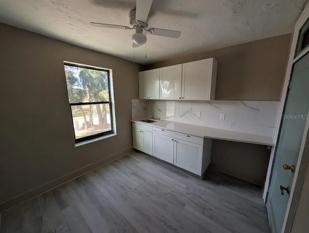 $1,100 | 401 Colonia Lane East, Unit 8, Nokomis, FL 34275