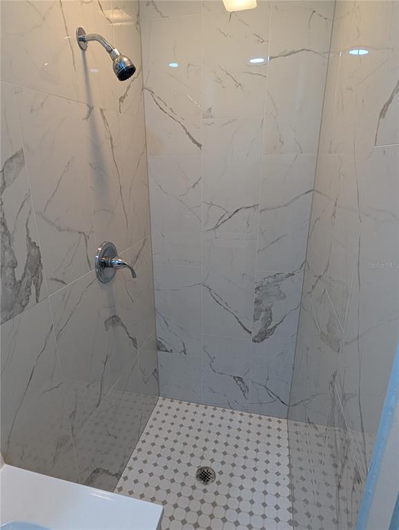 401 Colonia Lane East, Unit 8 Nokomis, FL 34275 - Photo 5 of 9