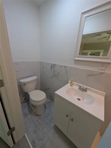 $1,100 | 401 Colonia Lane East, Unit 8, Nokomis, FL 34275