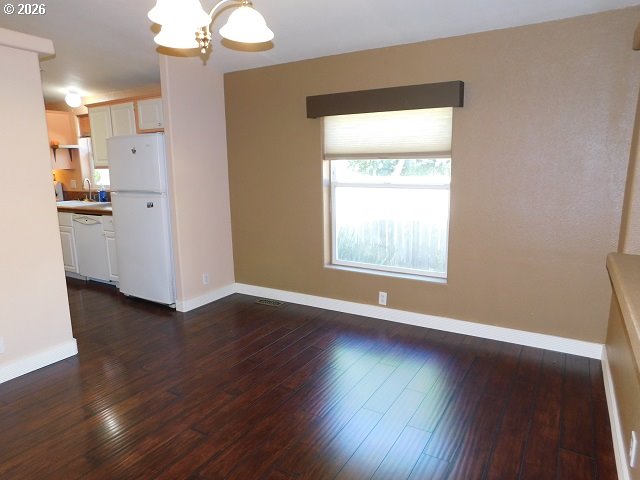 1105 Riverside Drive, Unit 32 Vernonia, OR 97064 - Photo 8 of 37 Dining Room
