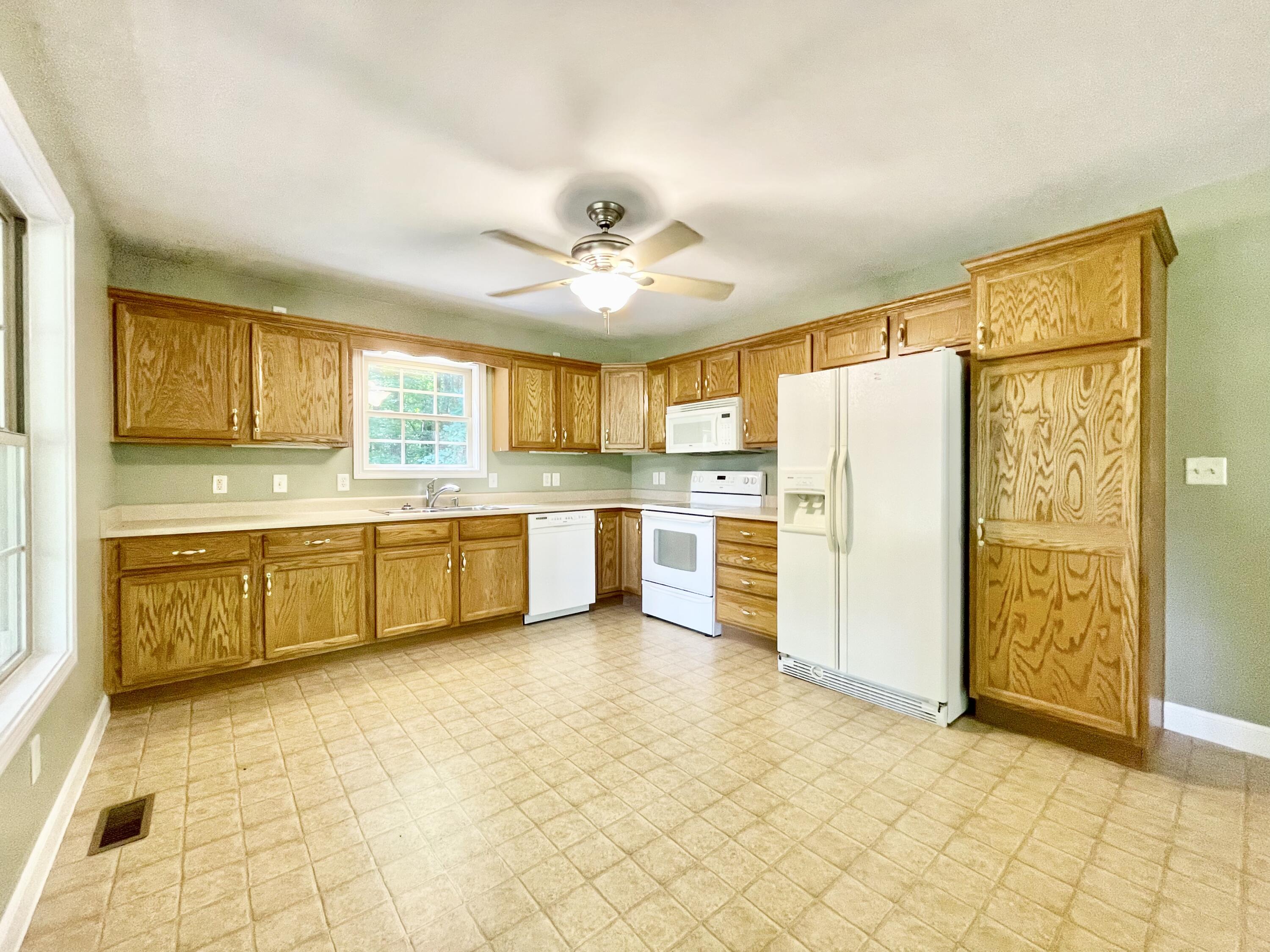 3007 Roberts Bend Road Burnside, KY 42519 - Photo 20 of 36 81F5AA87-D53E-421D-A3B1-E9513A486320
