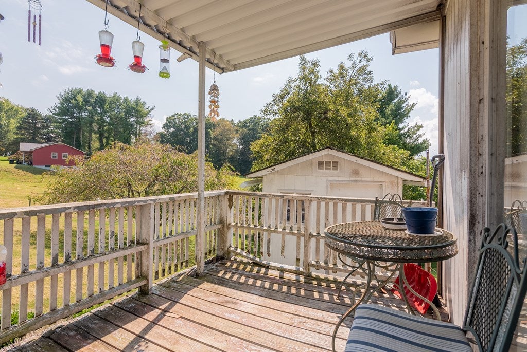 124 Frazier Road Galax, VA 24333 - Photo 21 of 35 Gallery Image 21