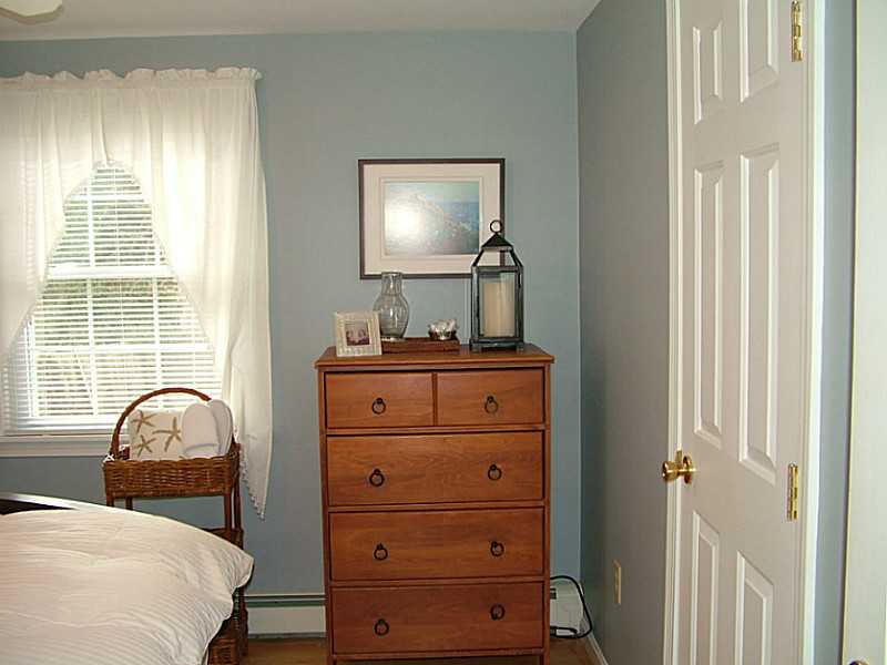 89 Kiwanee Road Warwick, RI 02888 - Photo 15 of 25 Bedroom. 1st Floor