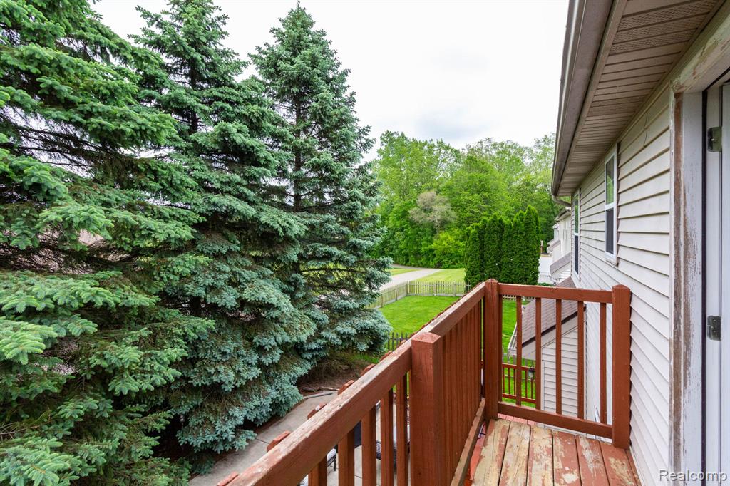 6075 Davison Road Burton, MI 48509 - Photo 16 of 23