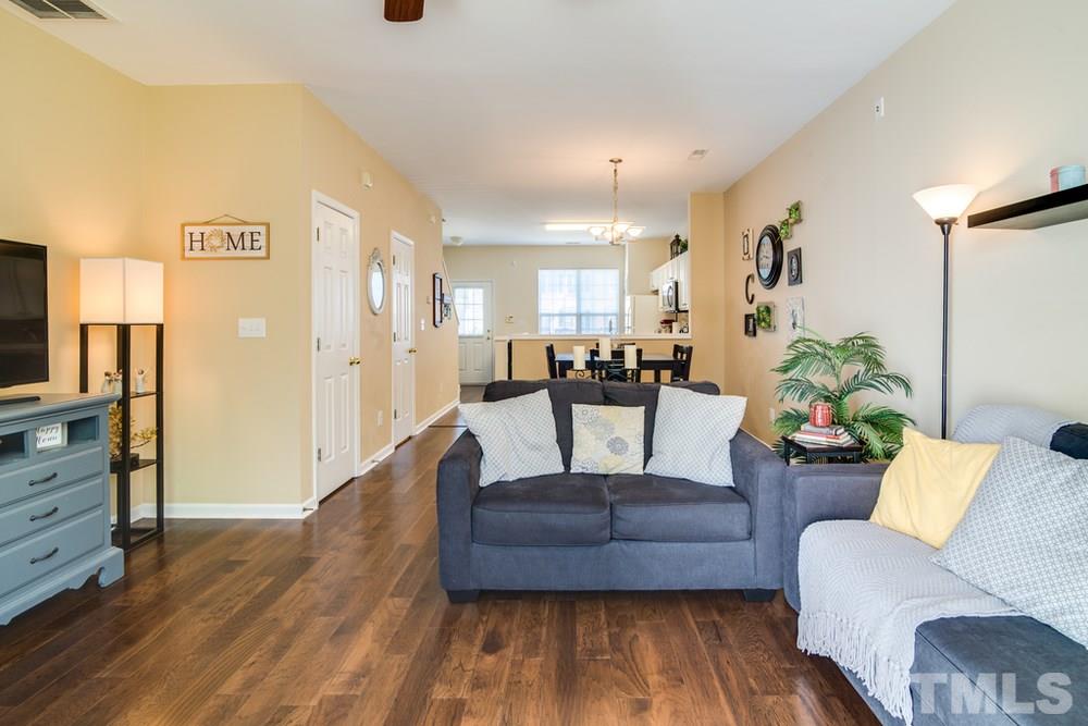 1706 Sorrell Brook Way Raleigh, NC 27609 - Photo 3 of 30